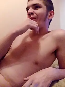 BradPierce online show from December 17, 8:21 am