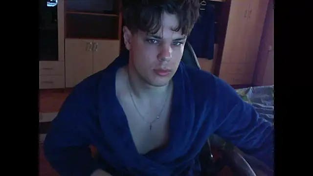 GymGuy0505 online show from March 16, 10:30 am