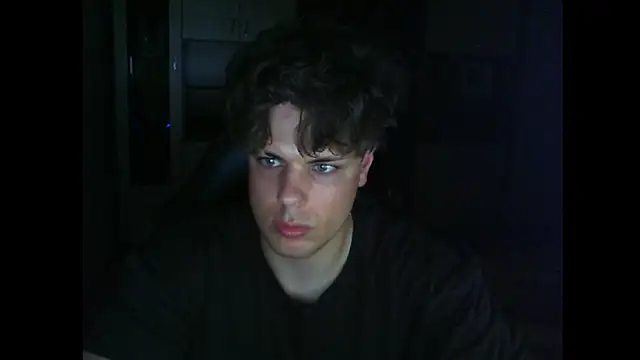 GymGuy0505 online show from May 28, 9:24 pm