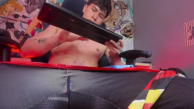 Criss Adams online show from February 2, 3:27 am