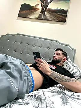 Juliann69Ramiro online show from January 19, 2:58 am