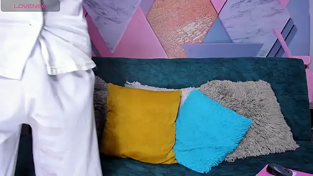 arcangel harris online show from December 19, 11:40 am