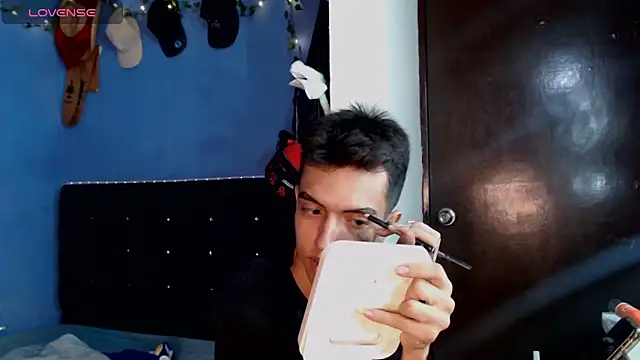 Juan Gomezz26 online show from May 17, 12:19 am