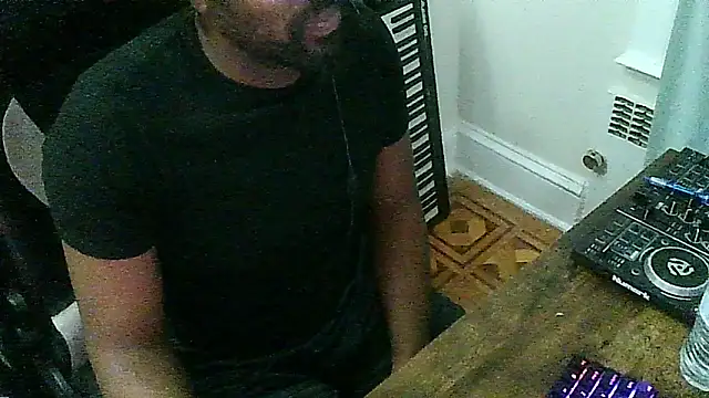 MrUnintentional online show from January 11, 4:05 am