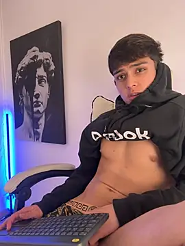 lian fooxx online show from March 16, 5:44 am