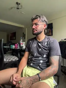 thedragonboyxxx online show from April 17, 3:26 pm