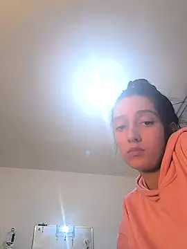 parejitajovene online show from December 16, 5:58 am