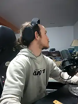 LilWhyteBoiGamer online show from January 10, 8:00 pm