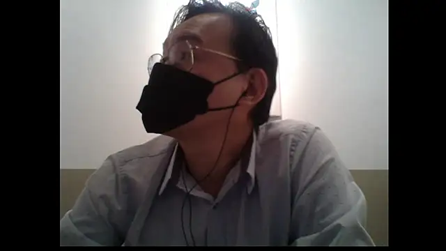 littlegoddyboy online show from February 3, 9:47 am