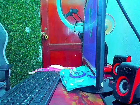 Boy tatto77 online show from April 4, 12:40 am