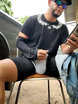 PIGHIGHDIRTY p0 online show from February 25, 8:32 pm