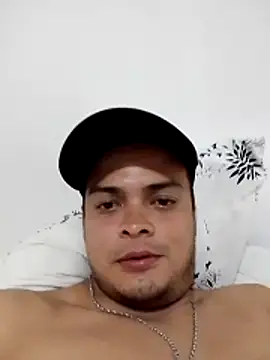 soytorres92 online show from March 21, 8:19 am