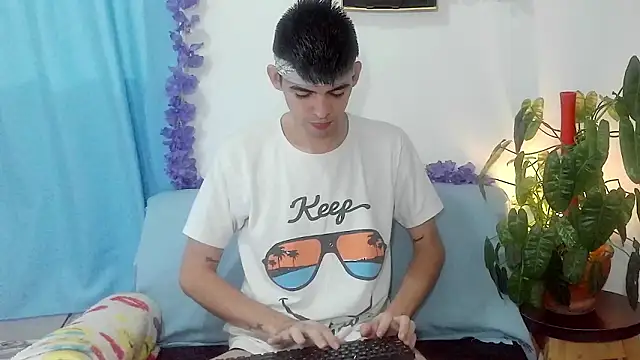 nico22love online show from February 20, 3:25 pm