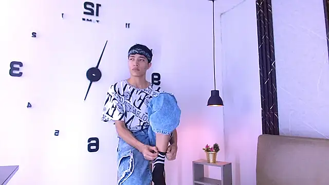 Look Pirs online show from January 10, 3:55 am