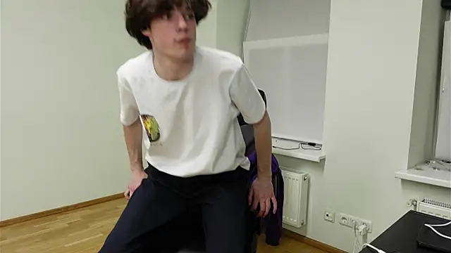 Daniel Shawnn online show from March 31, 8:54 pm