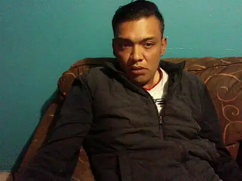 latinomoreno95 online show from February 28, 1:15 am