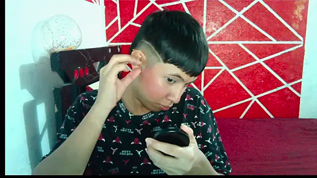 DIDIER 777 online show from February 16, 9:24 pm