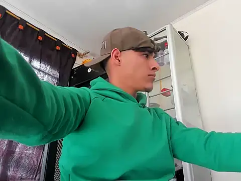 MaxStar26 online show from January 8, 1:49 pm