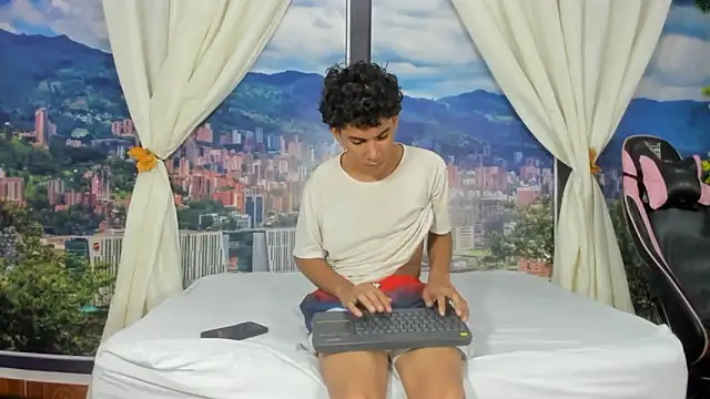 jhonaEstrada online show from January 15, 4:27 am