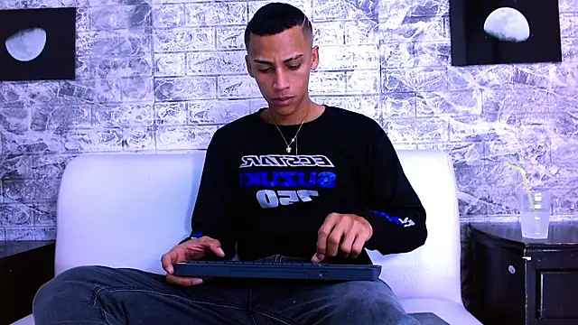 Harin Prize online show from April 21, 12:11 pm