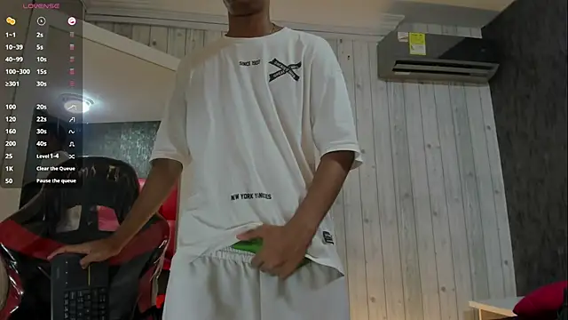  erick j online show from April 7, 8:20 pm