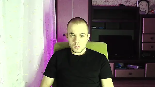 TvoY bOy1 online show from February 13, 8:25 pm