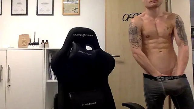 Fitlover1994 online show from January 12, 8:51 am