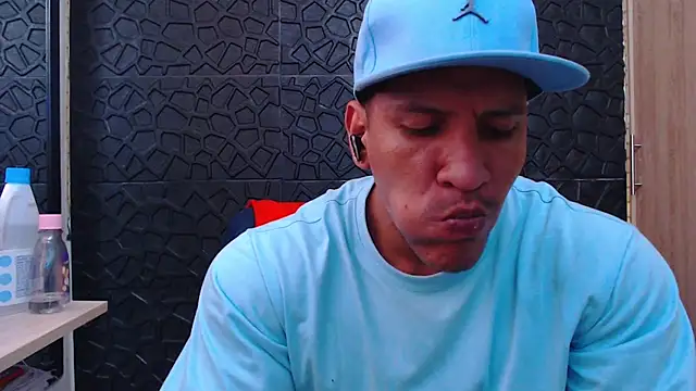 viktor herrera online show from January 12, 7:29 pm