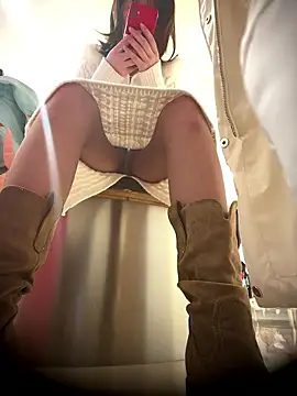 littleqiu9 online show from January 17, 11:35 am