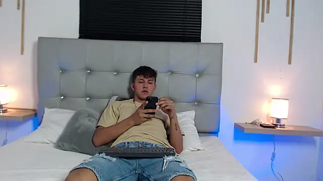 johnny blake  online show from January 9, 7:19 pm