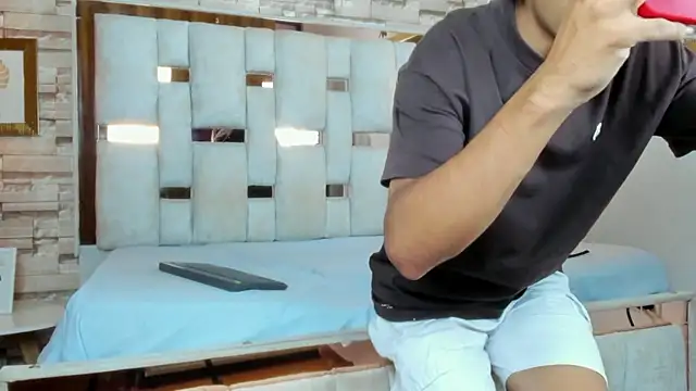 Lian Brown online show from January 18, 8:44 pm