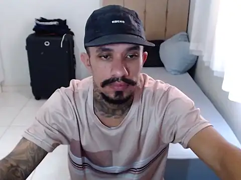 lipegonzalezz online show from February 3, 4:23 pm