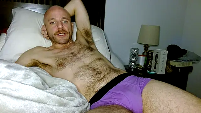 FrankieFuckMe online show from February 25, 6:14 am