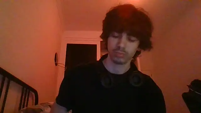 SnakeBit3s online show from April 3, 1:57 am