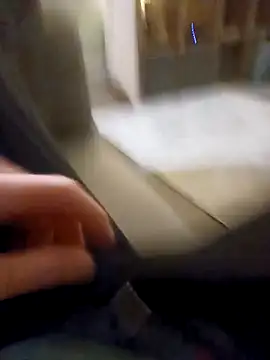 Hertsguy1984 online show from March 18, 12:02 am