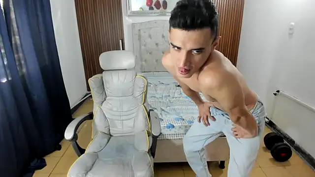 felipe colinss online show from May 20, 12:34 pm