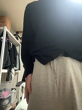 Alexkimsumin online show from April 13, 6:41 pm