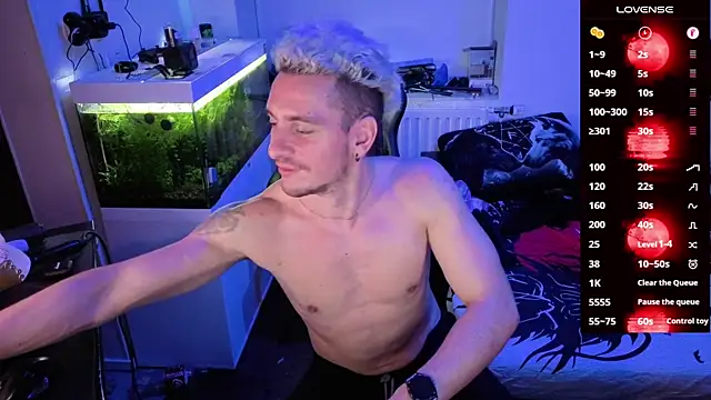 Rayzel White online show from February 26, 1:18 am