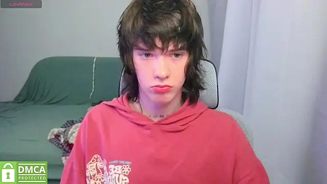 LeonBoykisser online show from July 16, 4:58 pm