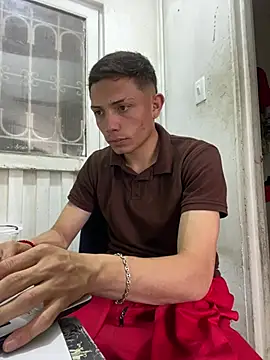 santiObrero online show from March 2, 7:32 pm