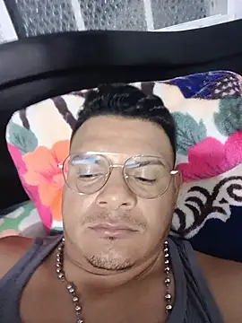 Morenoblasquez online show from June 20, 2:38 am