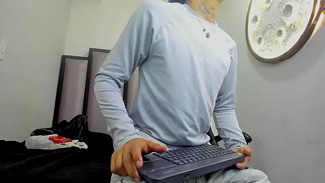 Dogan Renzo0 online show from February 26, 11:44 am