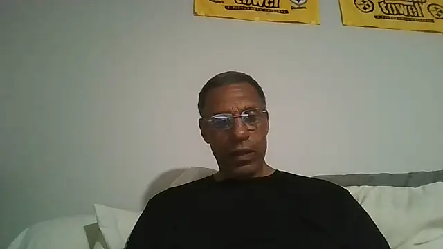 swimmer2496 online show from June 21, 2:06 am