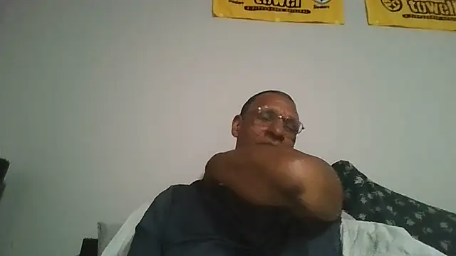 swimmer2496 online show from May 23, 1:55 am