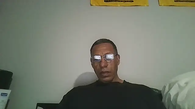 swimmer2496 online show from April 8, 6:02 am