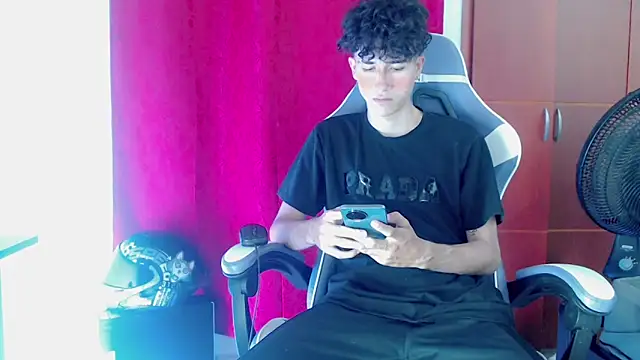 Johnny cagee  online show from February 24, 12:45 am