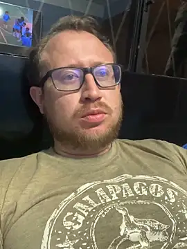 Ecuhot8976 online show from April 21, 3:23 am