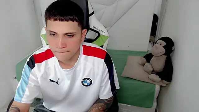 Black diamondd  online show from February 3, 1:05 pm