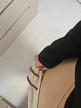 quetsa online show from February 8, 5:02 am