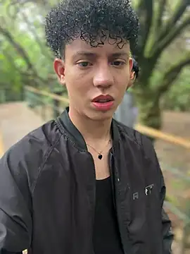 yoursexyjose online show from May 21, 7:51 pm
